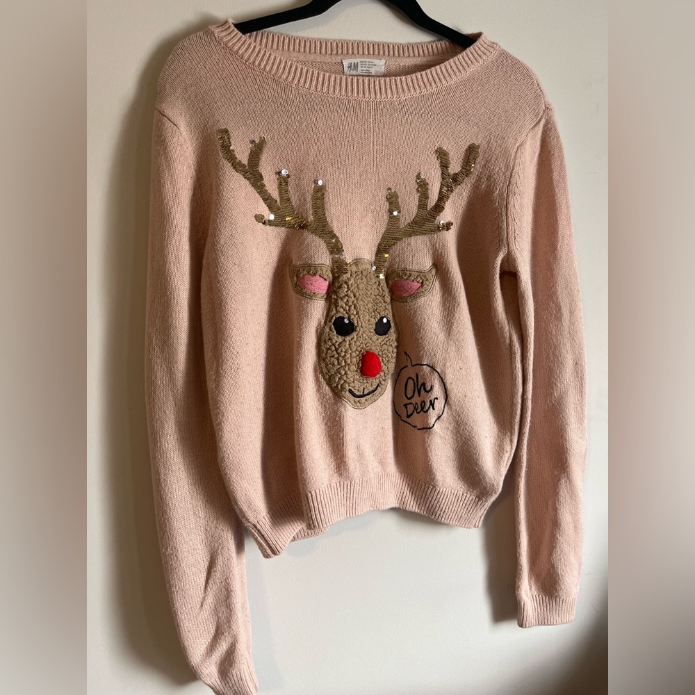 H&M rain deer flip sequence Christmas sweater pink  size medium